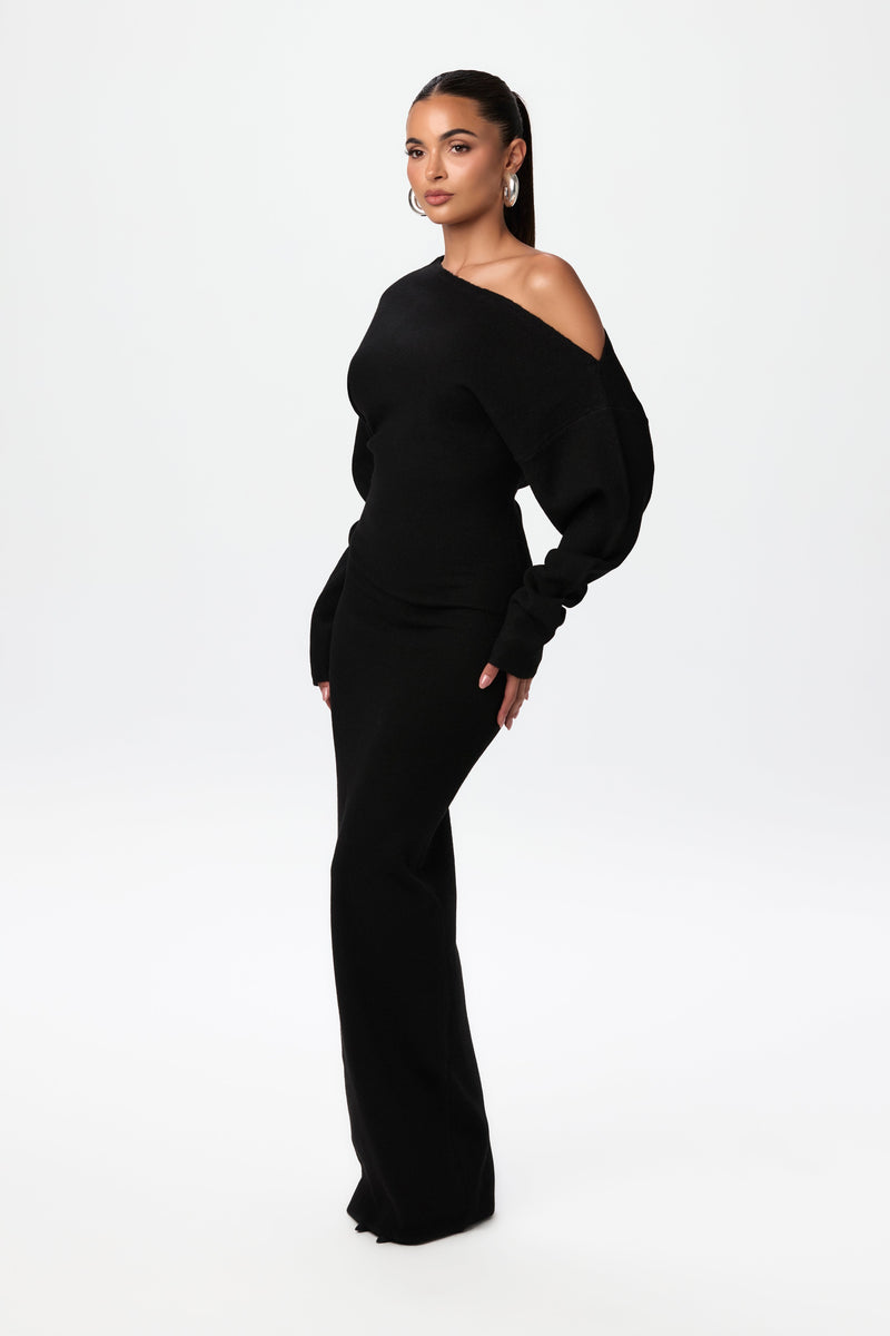 Elorie™ | The Off-Shoulder Sweater Dress